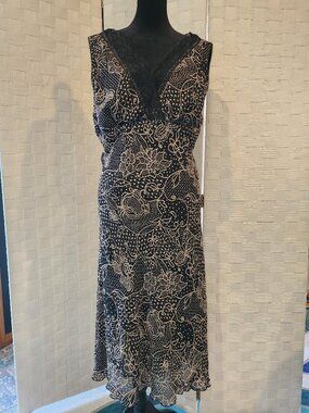 La Belle Black Floral Lace Trim Dress Size 10/11 (Made in USA)